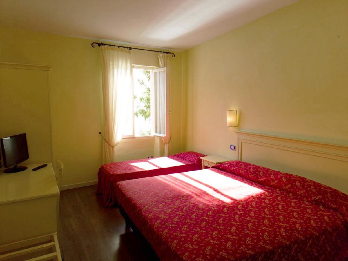 Villa Romantica Hotel Limone sul Garda Exteriör bild