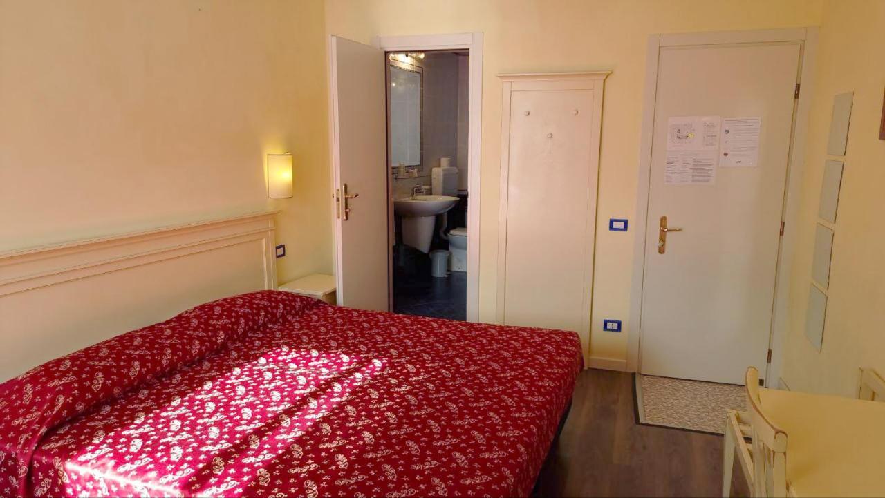 Villa Romantica Hotel Limone sul Garda Exteriör bild